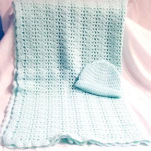 Dreamy Lace Baby Throw With Hat